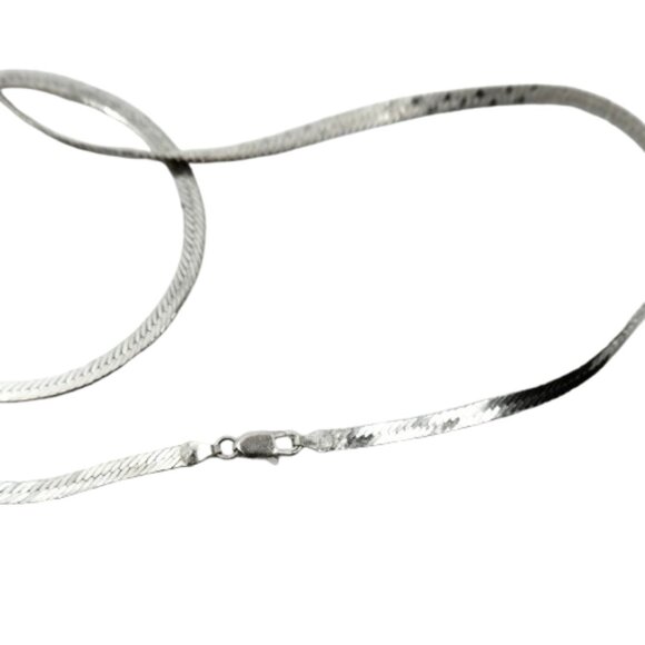 VINTAGE~solid sterling silver ~30.5" HERRINGBONE CHAIN NECKLACE~16.19 GRAMS - Picture 4 of 5